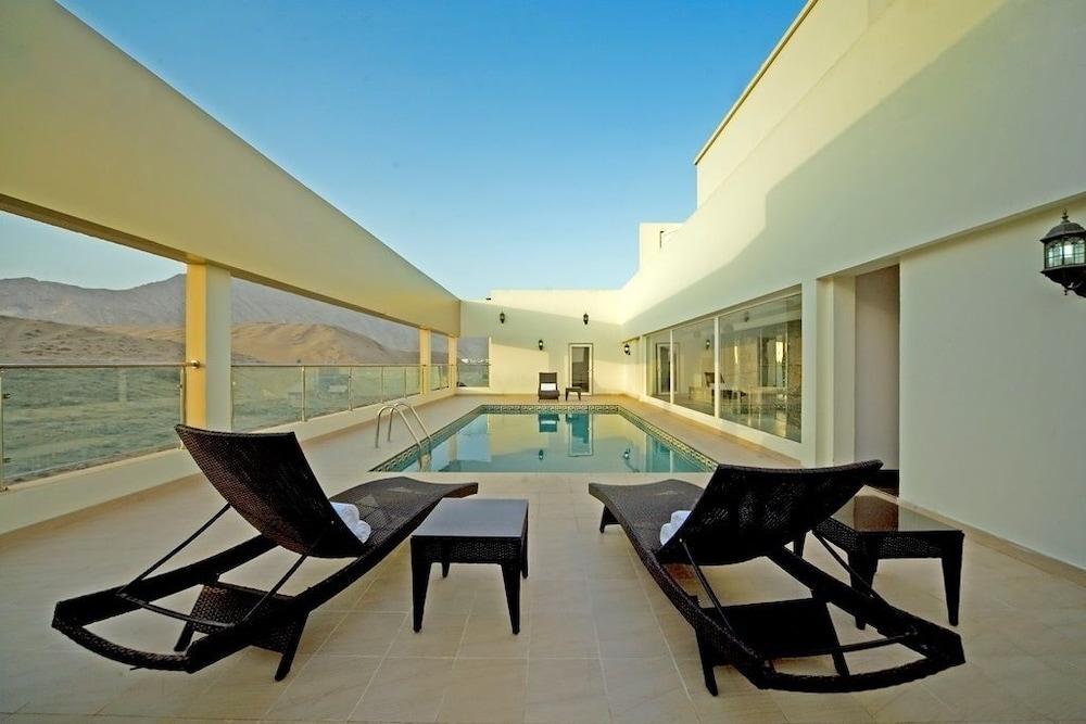 Centara Life Muscat Dunes Hotel Mascate Exterior foto